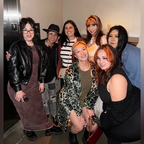 Meet your Posher, Alli cat! 🐈 - Picture 7 of 16